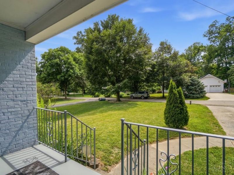 1518 Maple Avenue, Wyoming, OH 45215 Photo 7