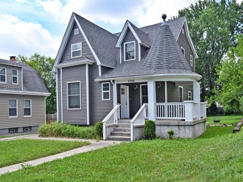 5748 Bramble Avenue, Cincinnati, OH 45227 Photo 2