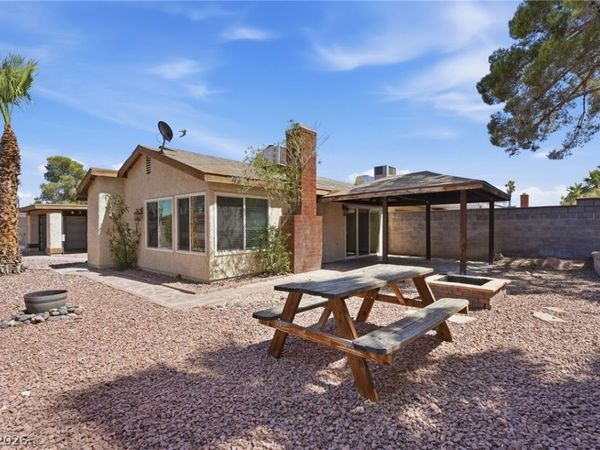 3971 Spring Leaf Drive , Las Vegas, NV 89147