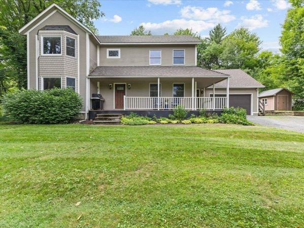 738 River Road, Stowe, VT 05672