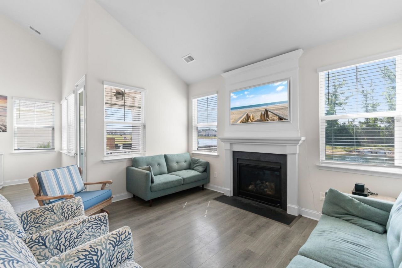 3020 Sutherland Dr.  Photo 10