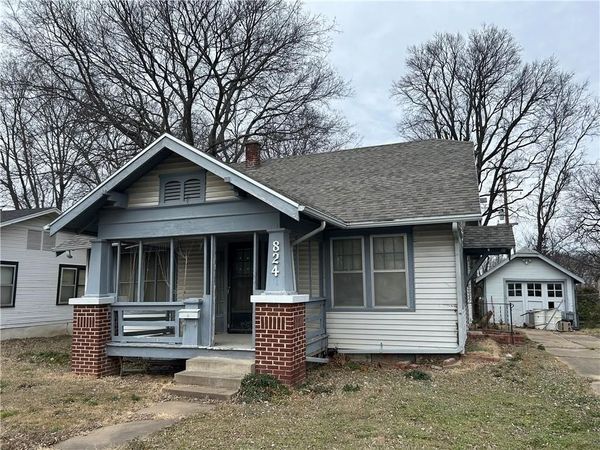 824 E Main Street, Independence, KS 67301