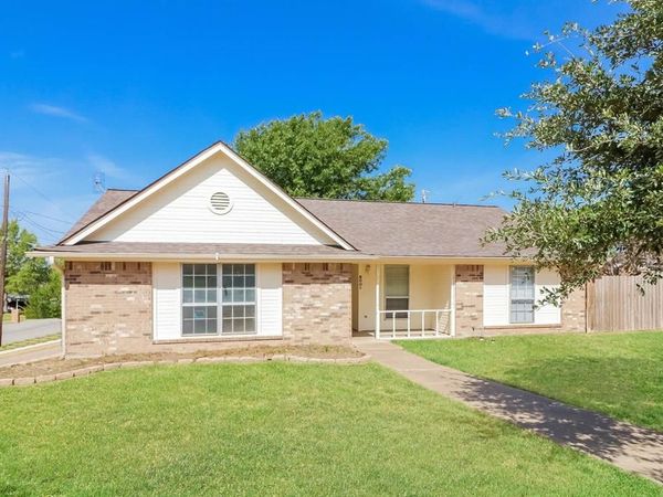 6001 Old Mill Court , Watauga, TX 76148