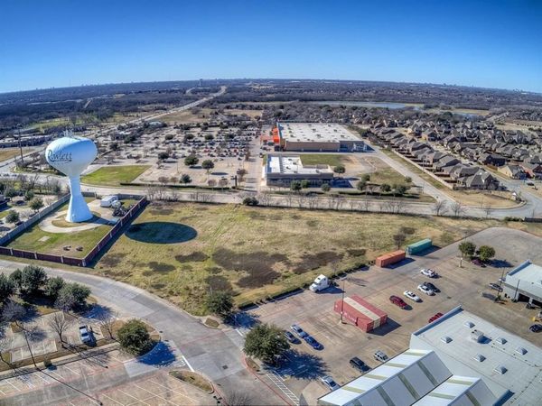 2501 Lakeview Parkway , Rowlett, TX 75088