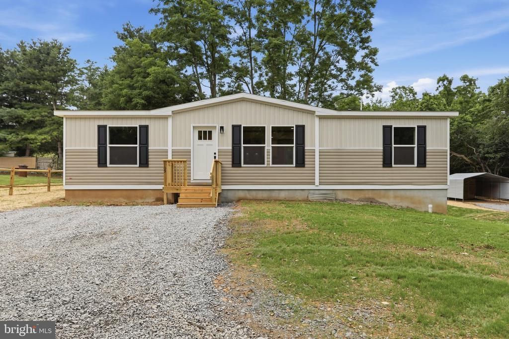 109 W MAIN STREET , FAYETTEVILLE, PA 17222