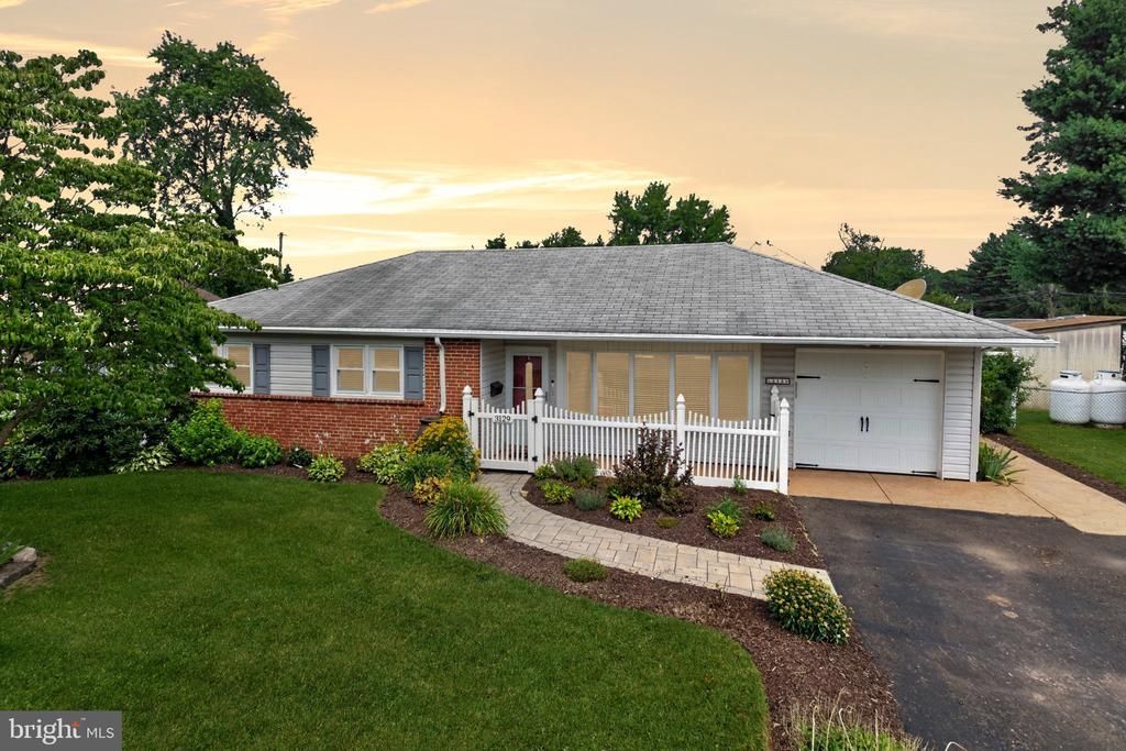 3129 SYCAMORE LANE, NORRISTOWN, PA 19401