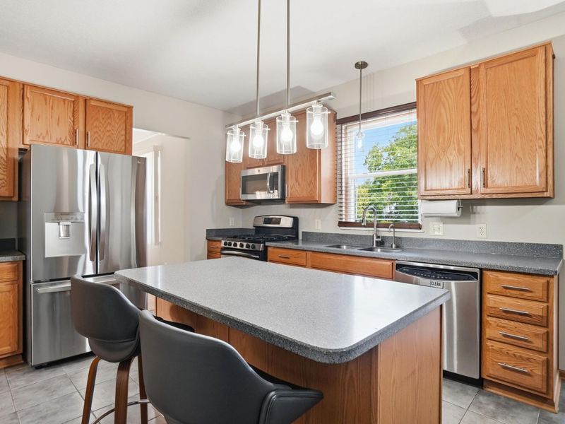 8662 Brenstuhl Park Drive, Blacklick, OH 43004 Photo 10