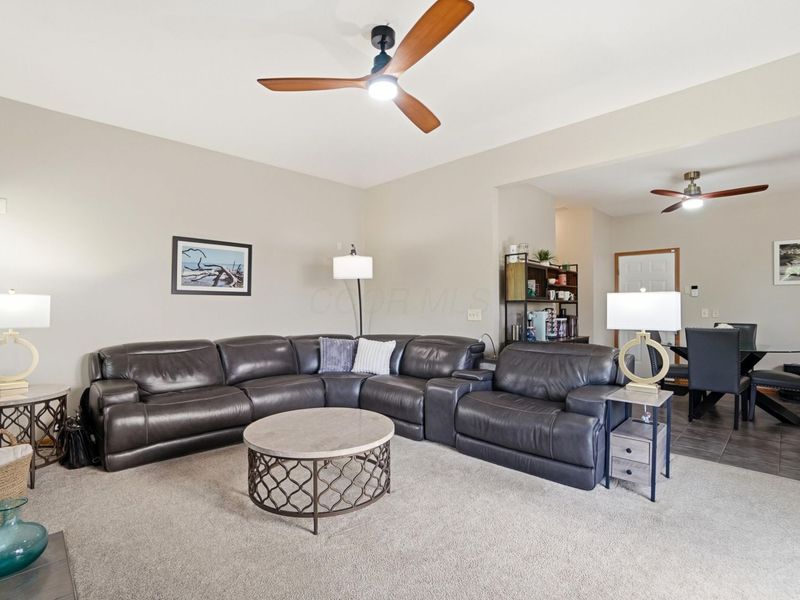 8662 Brenstuhl Park Drive, Blacklick, OH 43004 Photo 13