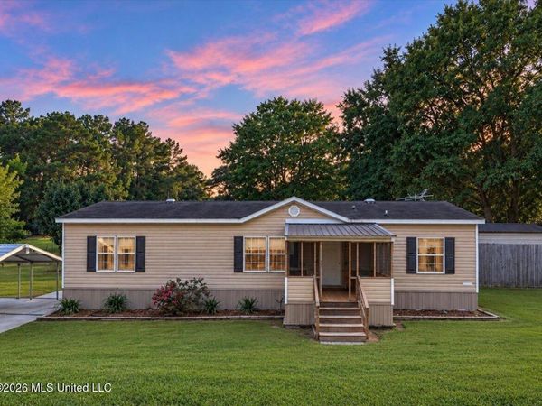 180 Mount Repose, Florence, MS 39073