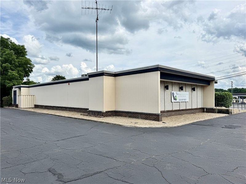 2900 Elm Road NE, Warren, OH 44483 Photo 5