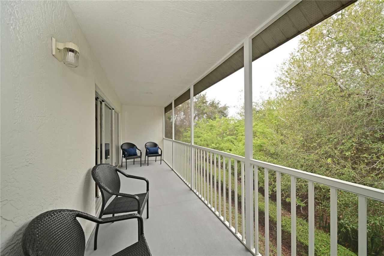 6589 Fairway Gardens Drive, Unit 202, Bradenton, FL 34203 Photo