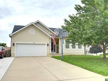 2009 S Mineral Drive, Omaha, NE 68046