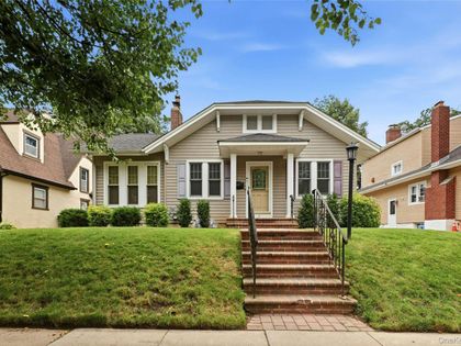 16 Superior Road Bellerose Village, NY 11001