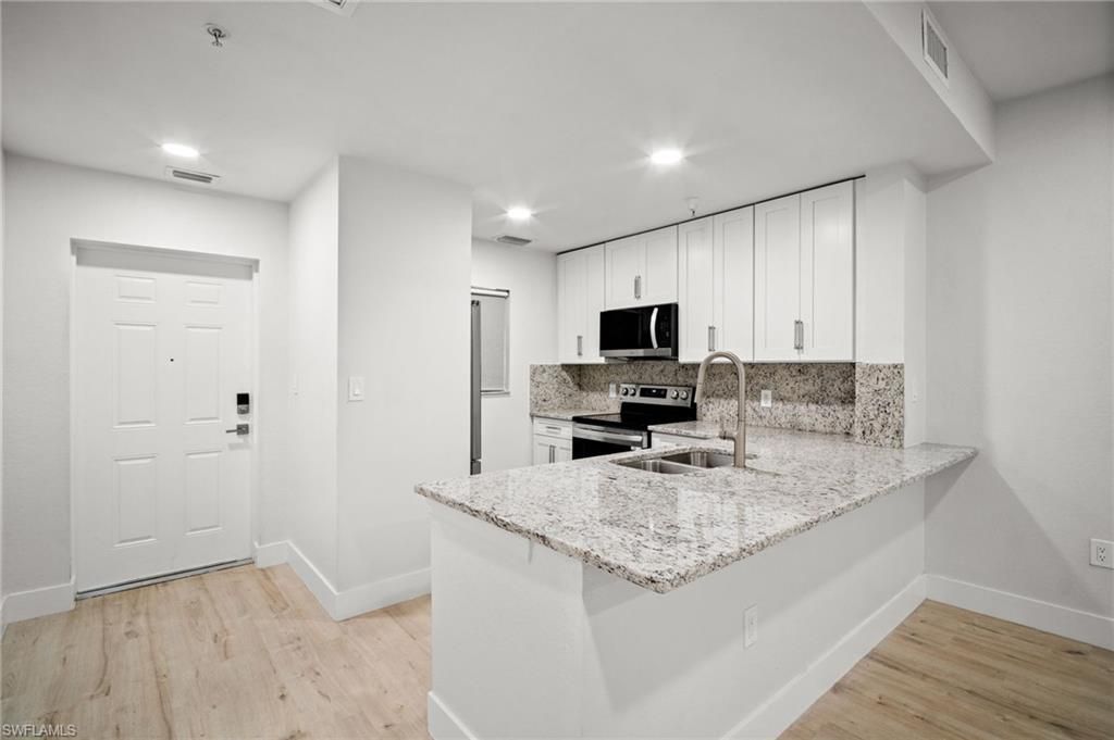 4450 Botanical Place Cir, Unit 6, Naples, FL 34112 Photo