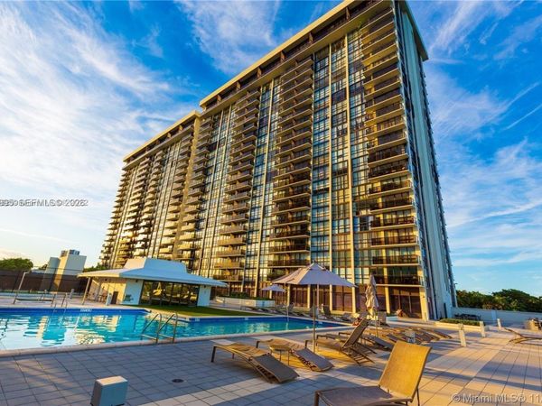 600 NE 36th St, Unit 2018, Miami, FL 33137