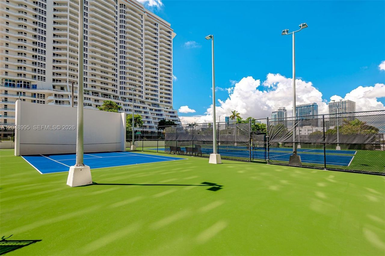 600 NE 36th St, Unit 2018, Miami, FL 33137 Photo