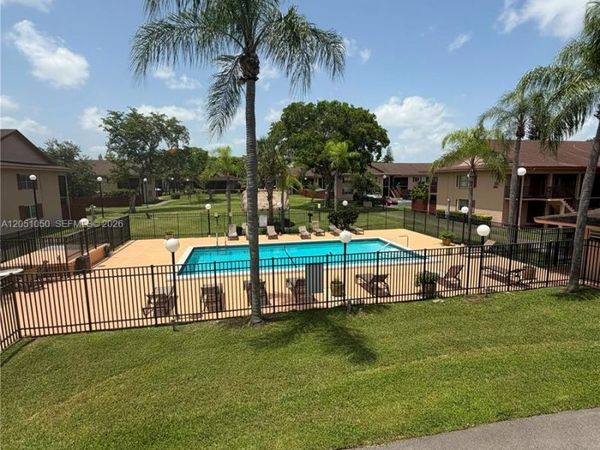 11213 SW 88th St , Unit B211, Miami, FL 33176