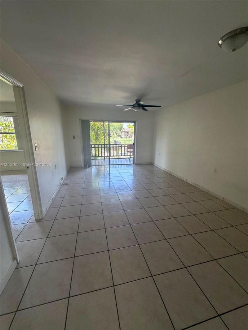11213 SW 88th St , Unit B211, Miami, FL 33176 Photo