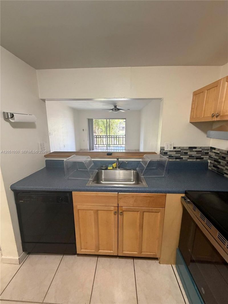 11213 SW 88th St , Unit B211, Miami, FL 33176 Photo