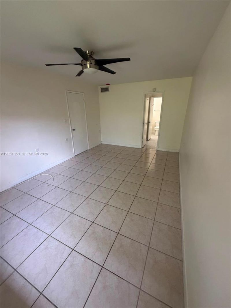 11213 SW 88th St , Unit B211, Miami, FL 33176 Photo
