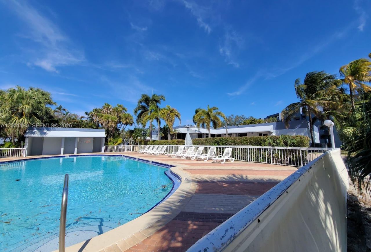 9373 Fontainebleau Blvd, Unit K234, Miami, FL 33172 Photo