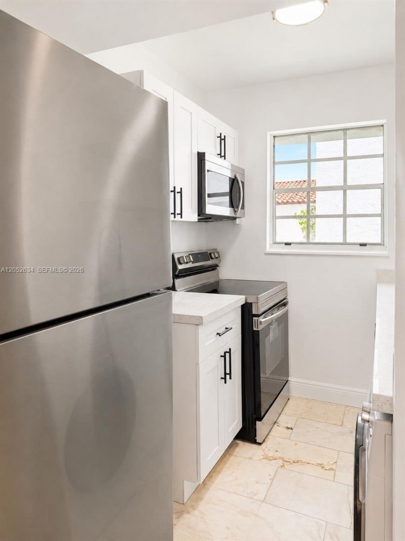 1526 Pennsylvania Ave , Unit 18, Miami Beach, FL 33139 Photo
