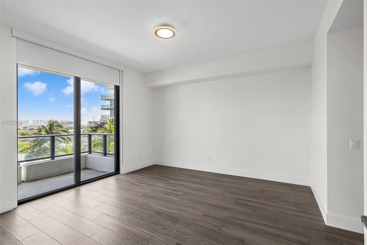 2960 NE 207th St , Unit 811, Aventura, FL 33180 Photo
