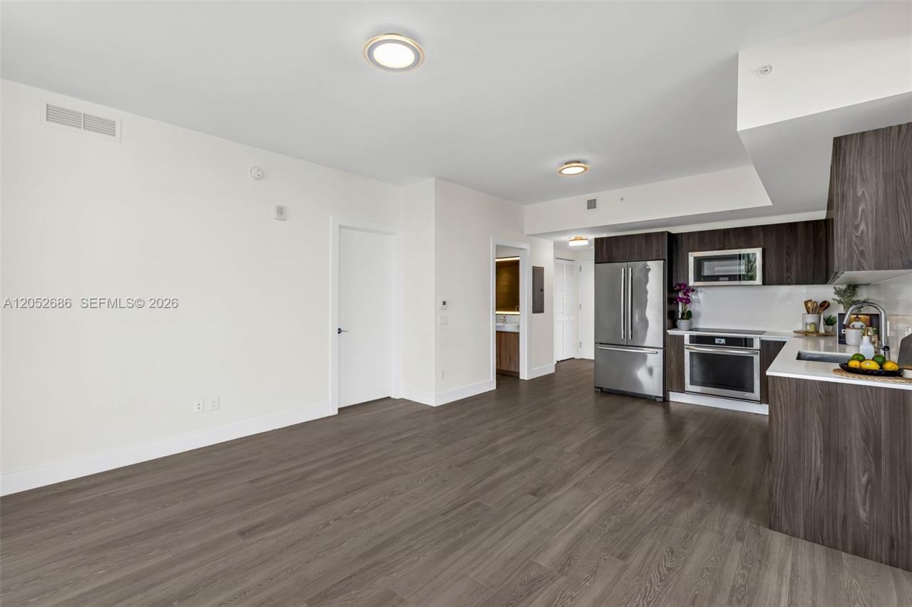 2960 NE 207th St , Unit 811, Aventura, FL 33180 Photo