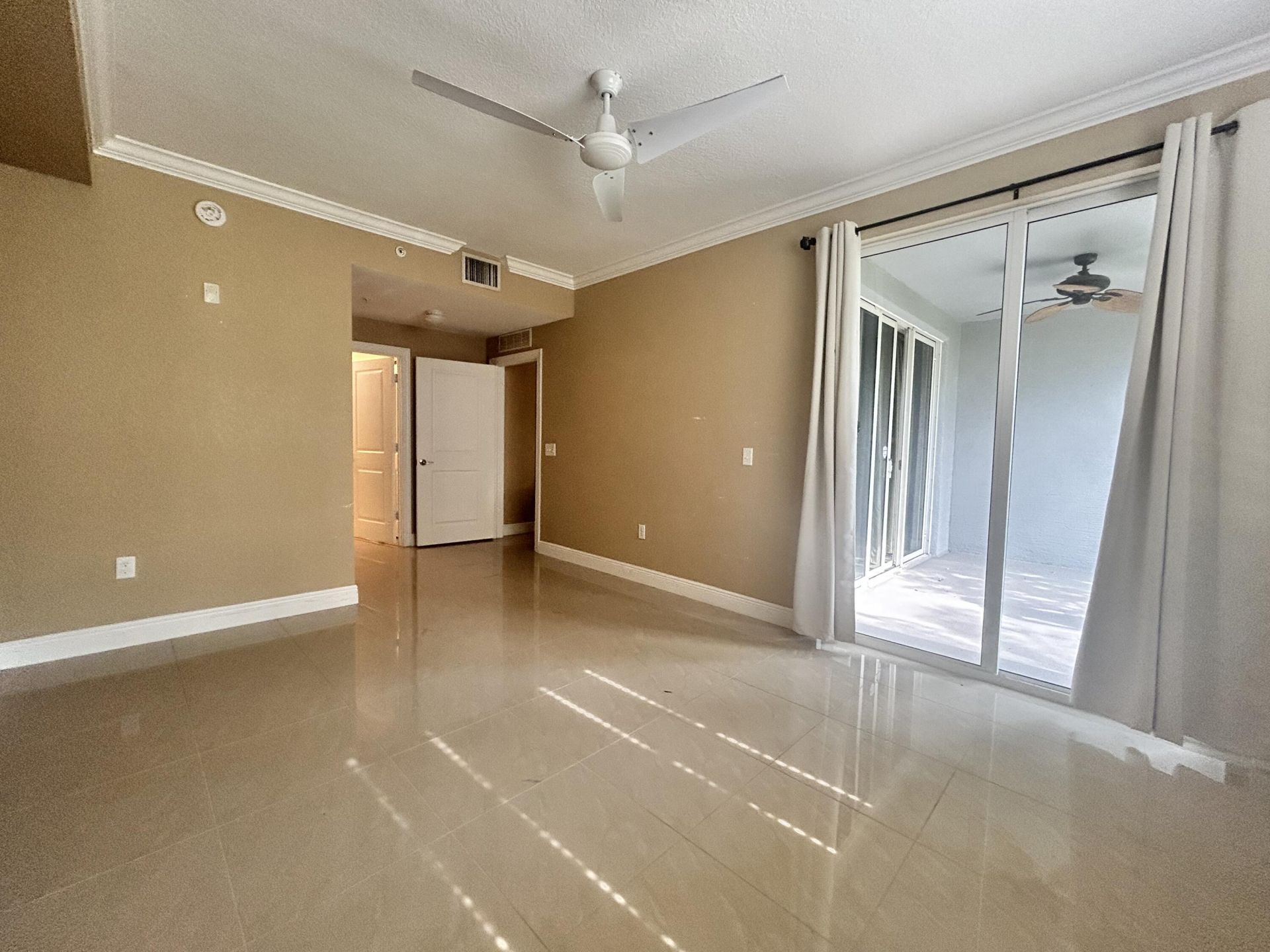 1660 Renaissance Commons Boulevard, Unit 2111, Boynton Beach, FL 33426 Photo