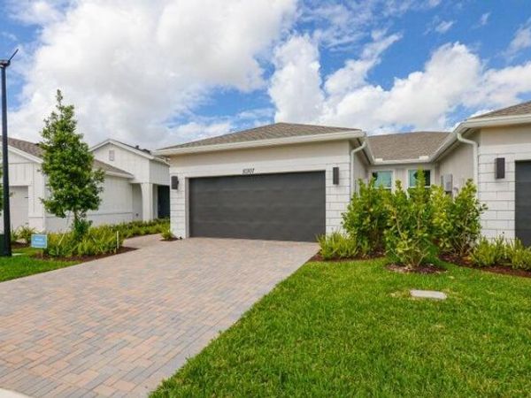 10307 NW Dreamweaver Road, Port St. Lucie, FL 34987