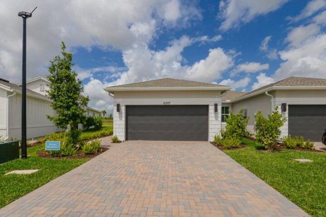 10307 NW Dreamweaver Road, Port Saint Lucie, FL 34987 Photo