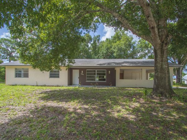 5605 38TH Street, Vero Beach, FL 32966