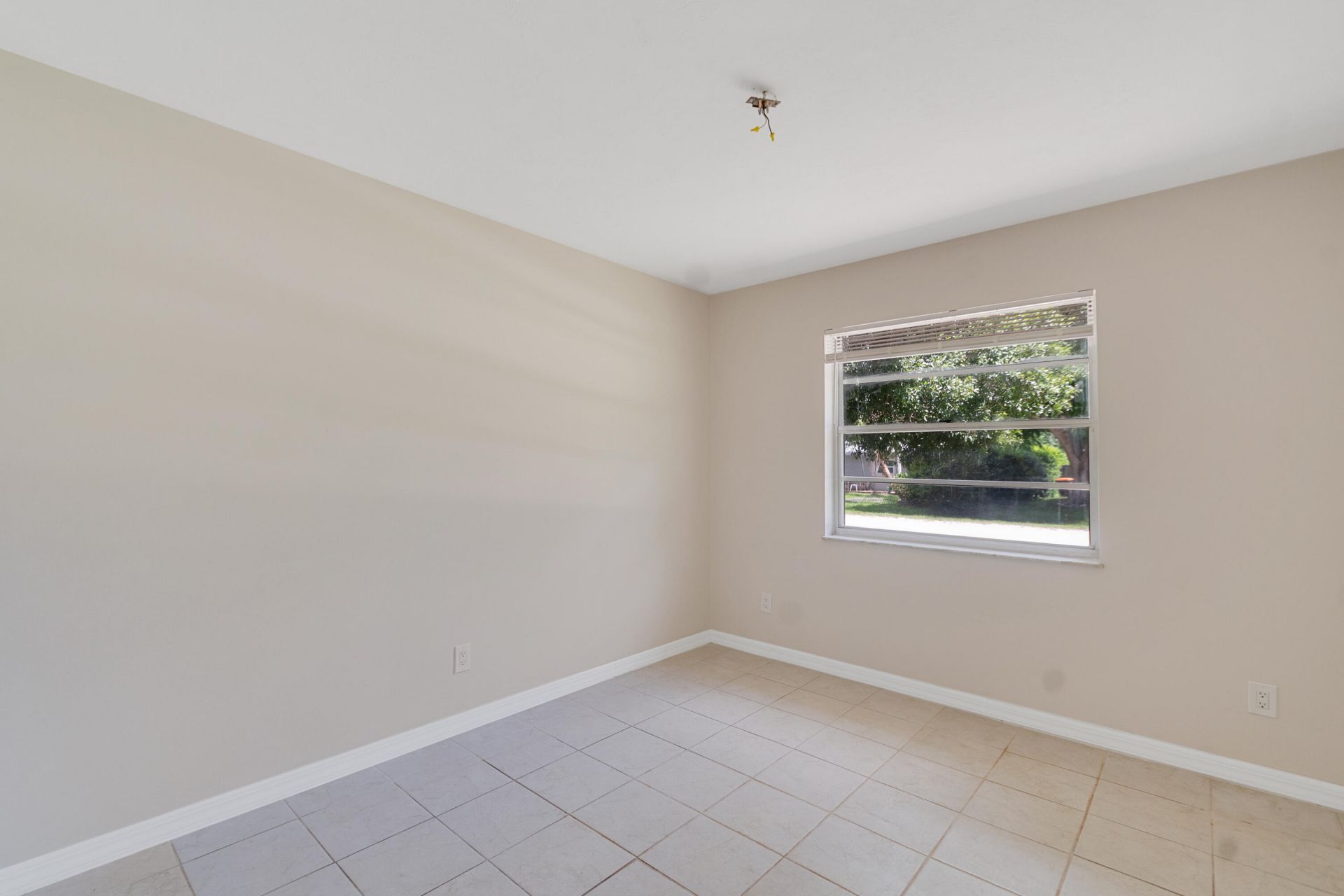 5605 38th Street, Vero Beach, FL 32966 Photo