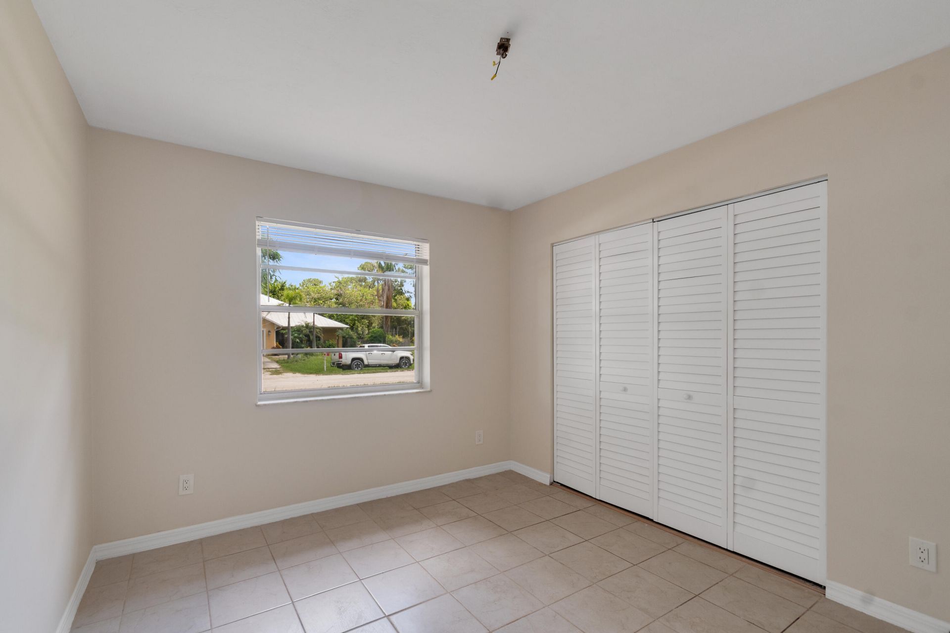 5605 38th Street, Vero Beach, FL 32966 Photo