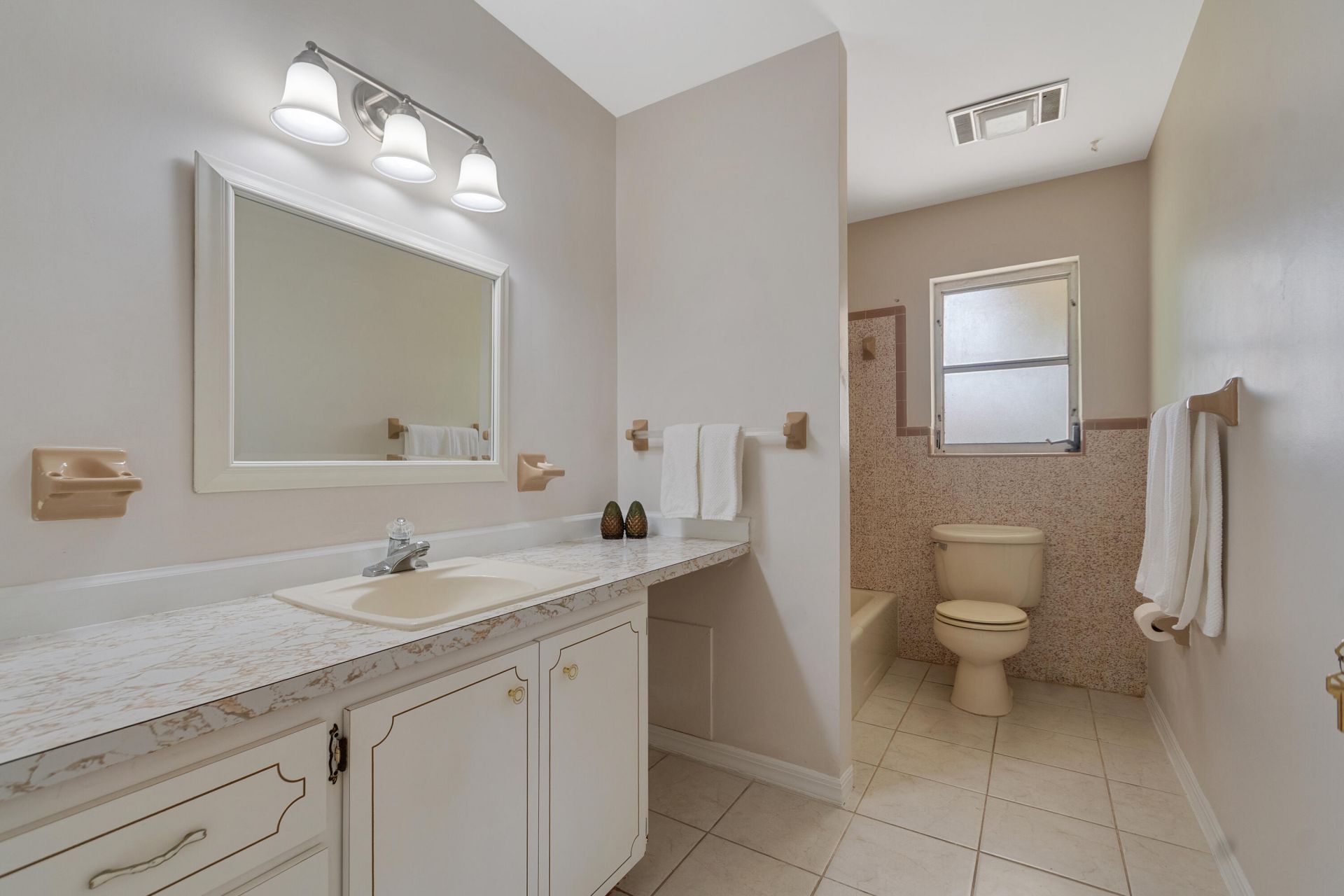 5605 38th Street, Vero Beach, FL 32966 Photo