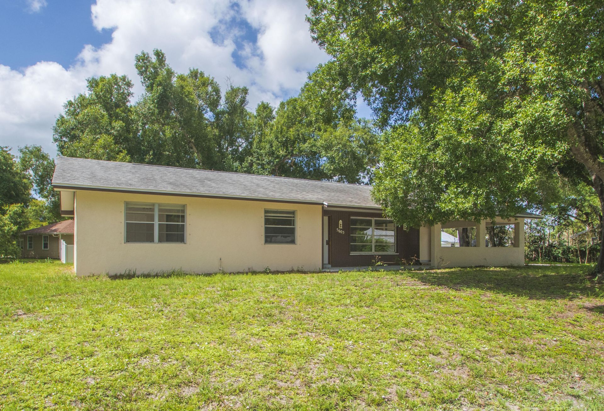 5605 38th Street, Vero Beach, FL 32966 Photo