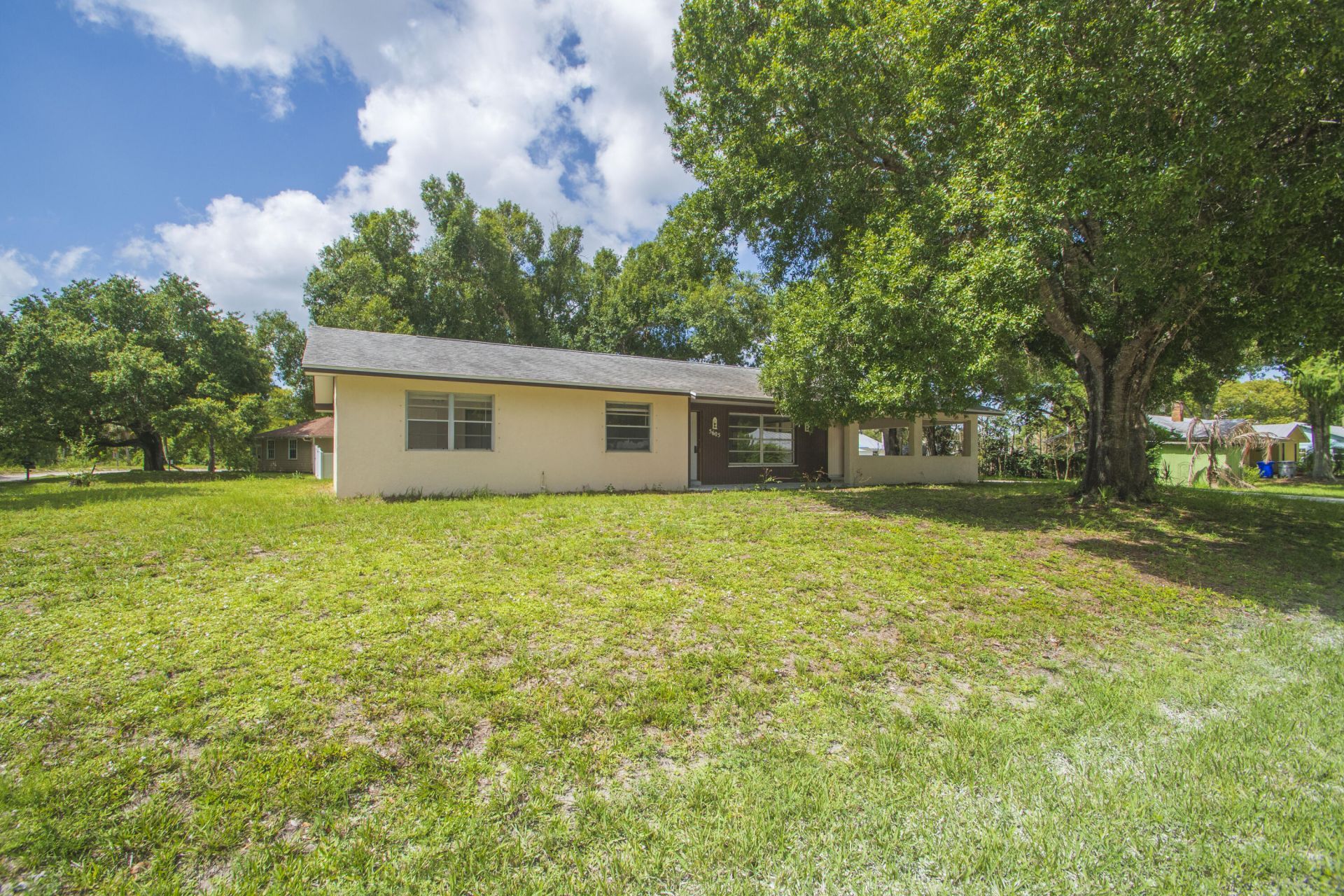 5605 38th Street, Vero Beach, FL 32966 Photo