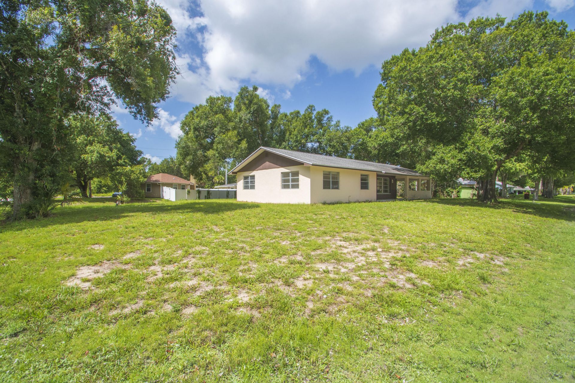 5605 38th Street, Vero Beach, FL 32966 Photo