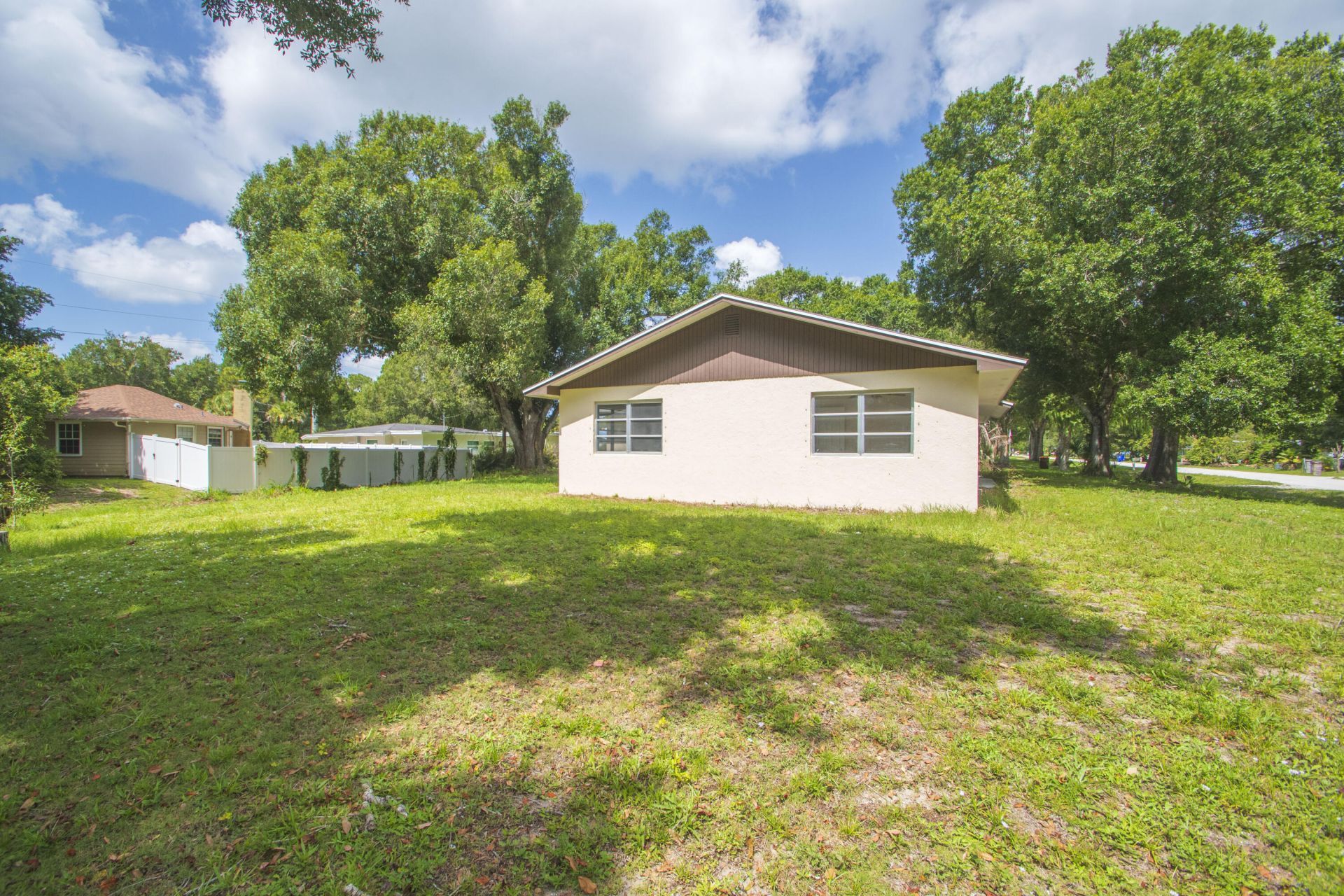 5605 38th Street, Vero Beach, FL 32966 Photo