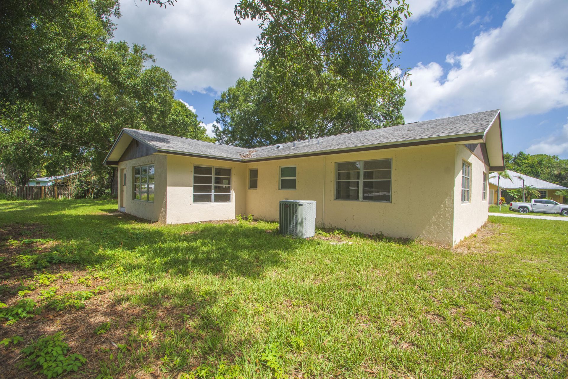 5605 38th Street, Vero Beach, FL 32966 Photo