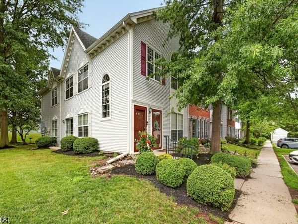 161 Gregory Ln, Franklin, NJ 08823