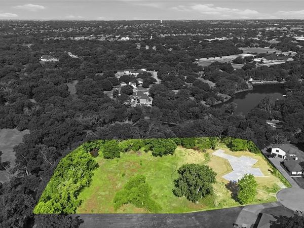 1214 Oakwood Trail , Southlake, TX 76092