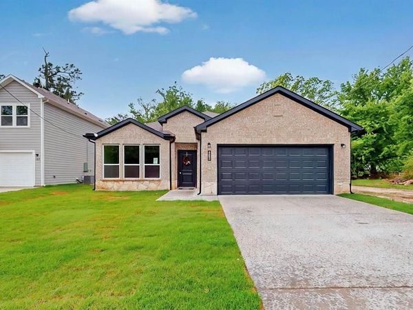 415 Martin Luther King Jr Street , Sulphur Springs, TX 75482