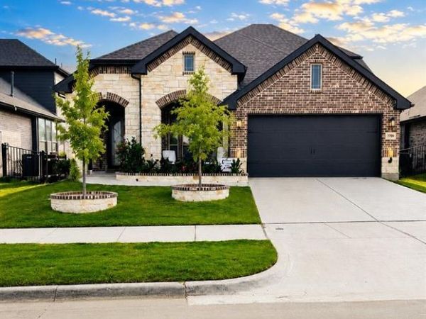 7709 Gatevine Avenue, Joshua, TX 76058