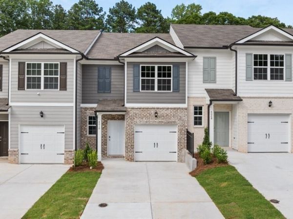 6010 Skylar Drive, South Fulton, GA 30331