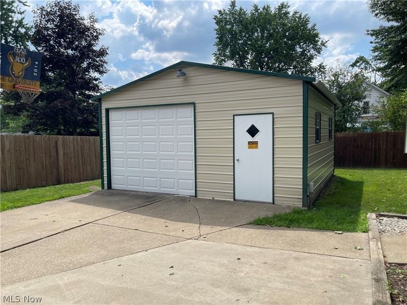 1198 Sherman Street, Akron, OH 44301 Photo 11