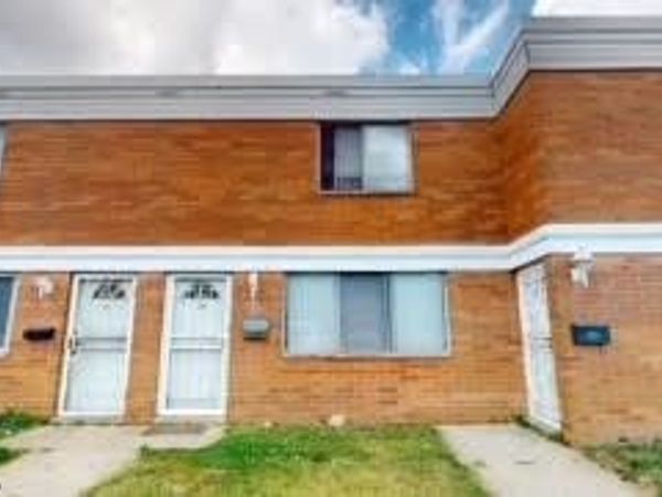 4480 Granada Boulevard , Unit 23, Warrensville Heights, OH 44128