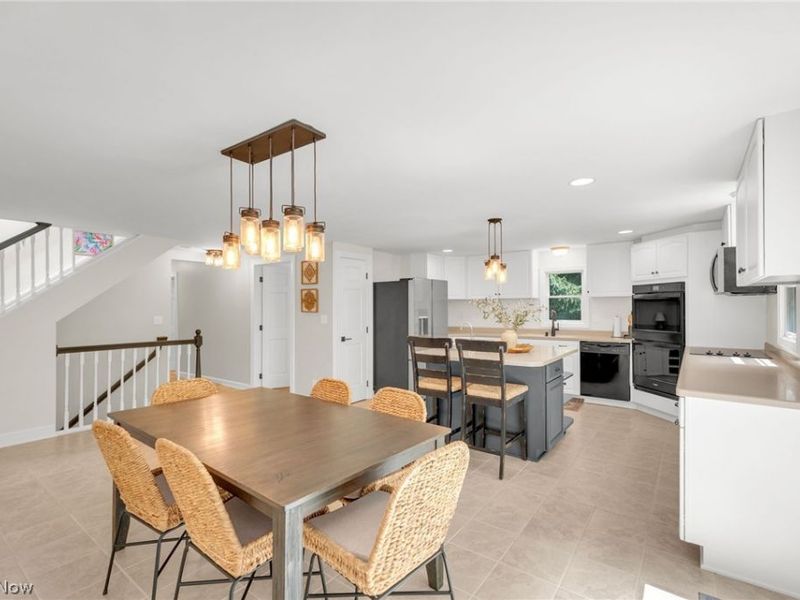 155 Cheyenne Trail, Malvern, OH 44644 Photo 8