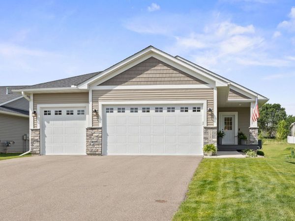 1356 Southfork Drive SE, Hutchinson, MN 55350