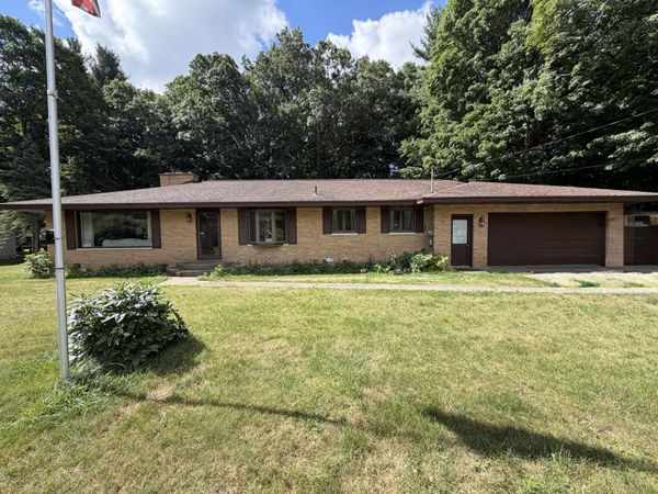 5049 Glendale Avenue, Montague, MI 49437
